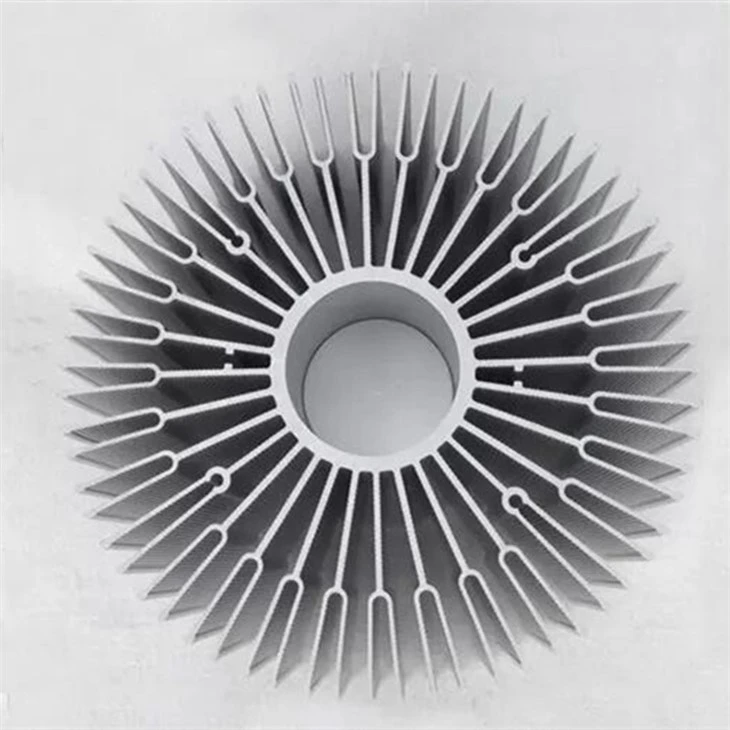 Radiator rotund din aluminiu extrudat pentru LED
